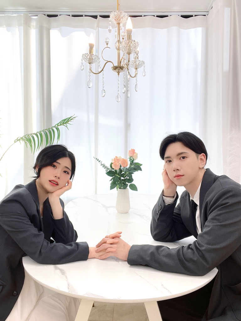 팔로우픽 - followPick | 꾸미는걸좋아하는부부